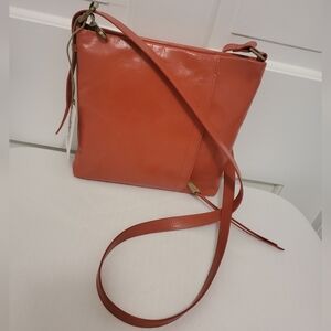 NWT HOBO DRIFTER "TEA ROSE" IN COLOR LEATHER CROSSBODY RET. $188.00